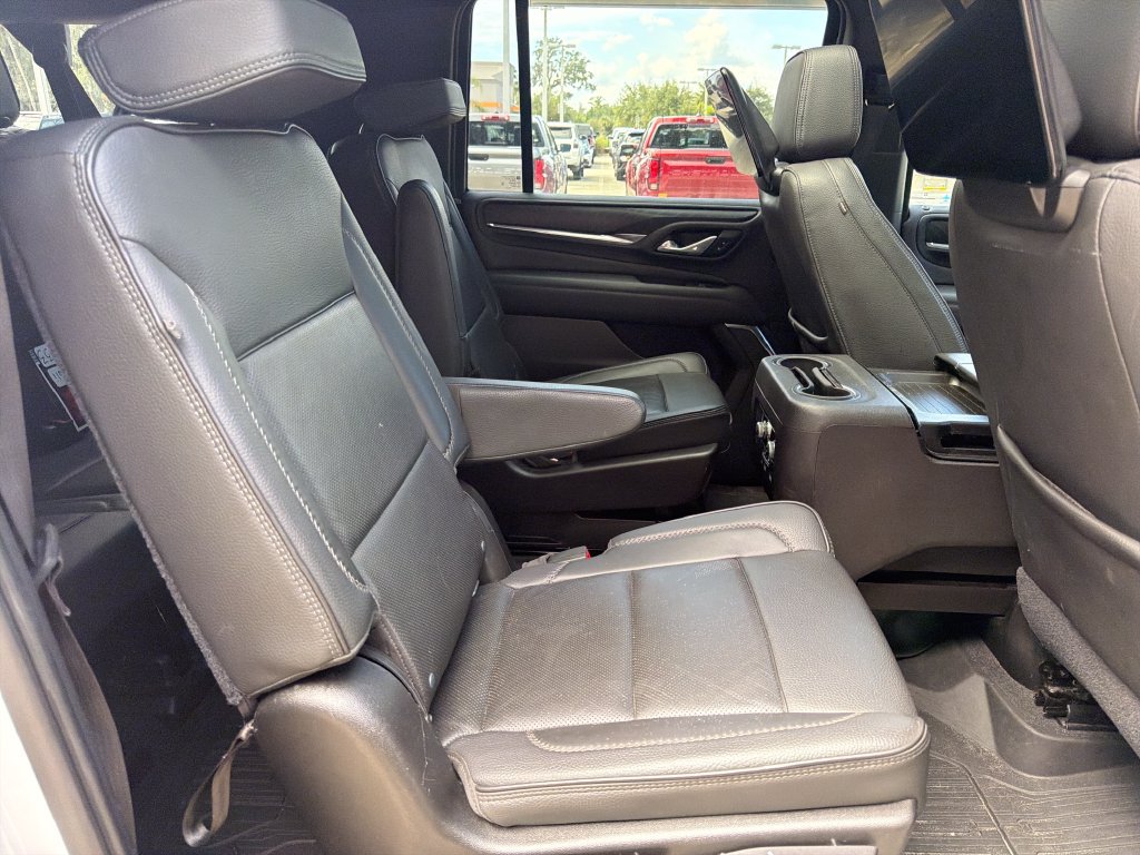 Used 2021 GMC Yukon XL Denali w/ Denali Ultimate Package AWD/4WD image 32