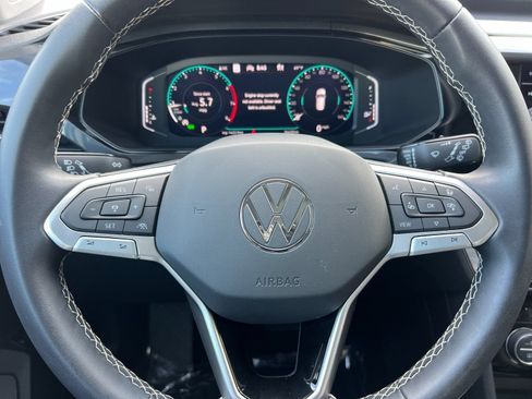 Used 2023 Volkswagen Taos SEL AWD/4WD image 23