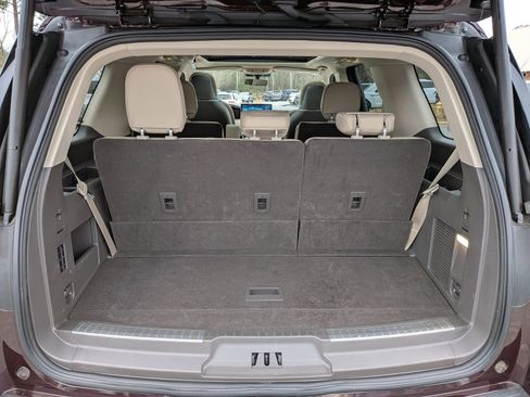 Certified 2023 Lincoln Navigator Reserve image 12