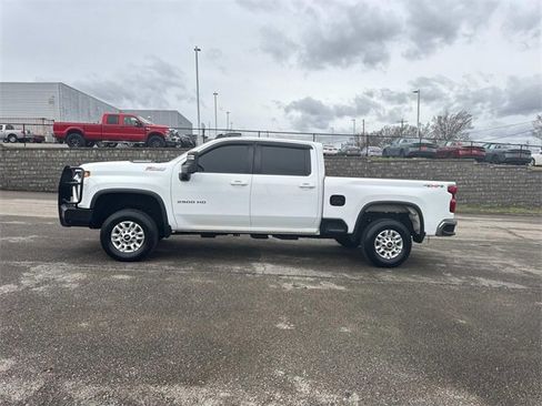 Used 2021 Chevrolet Silverado 2500 LT w/ Z71 Off-Road Package image 8