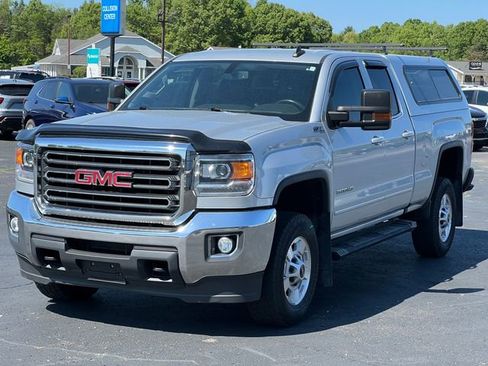 Used 2018 GMC Sierra 2500 SLE w/ SLE Preferred Package AWD/4WD image 42