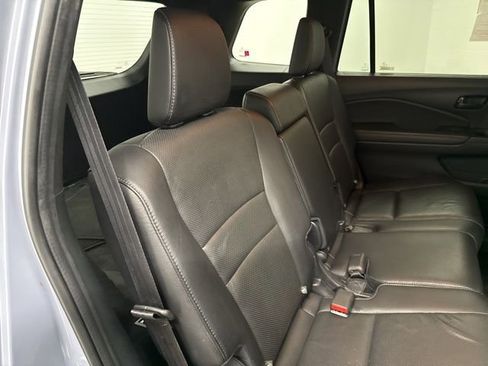 Used 2023 Honda Passport EX-L image 21
