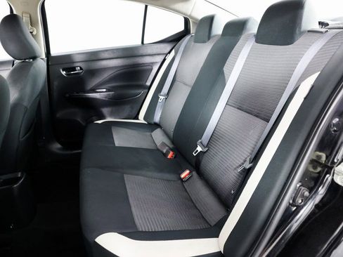 Used 2021 Nissan Versa SV image 17