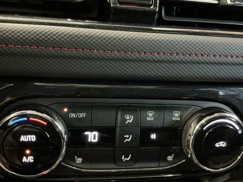 Used 2025 Chevrolet TrailBlazer RS w/ Convenience Package image 12