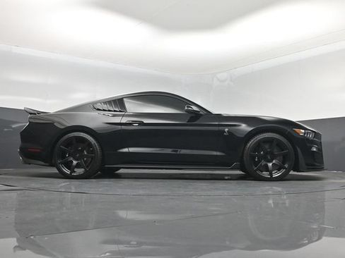 Used 2021 Ford Mustang Shelby GT500 w/ Technology Package RWD image 16