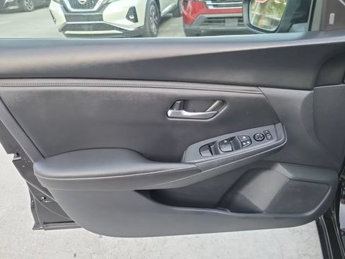 Used 2024 Nissan Sentra SV FWD image 12