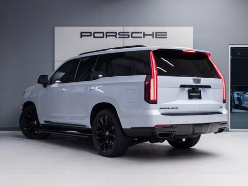 Used 2026 Cadillac Escalade Platinum Sport AWD/4WD image 5
