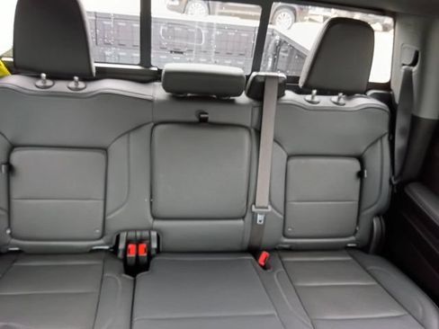 Used 2025 GMC Sierra 1500 Denali AWD/4WD image 5