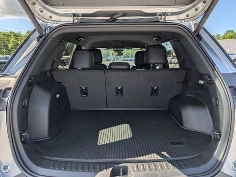 New 2026 Chevrolet Equinox RS w/ LPO, Floor Liner Package FWD image 25