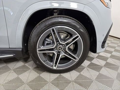 New 2026 Mercedes-Benz GLS 450 4MATIC image 9