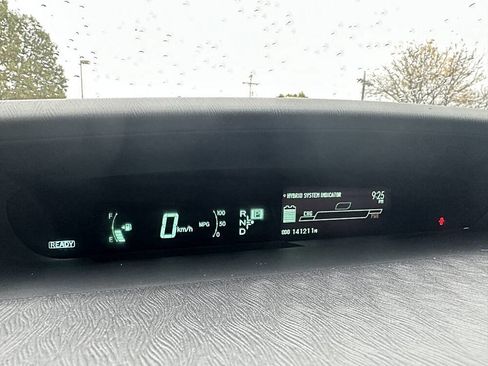 Used 2010 Toyota Prius Two image 11