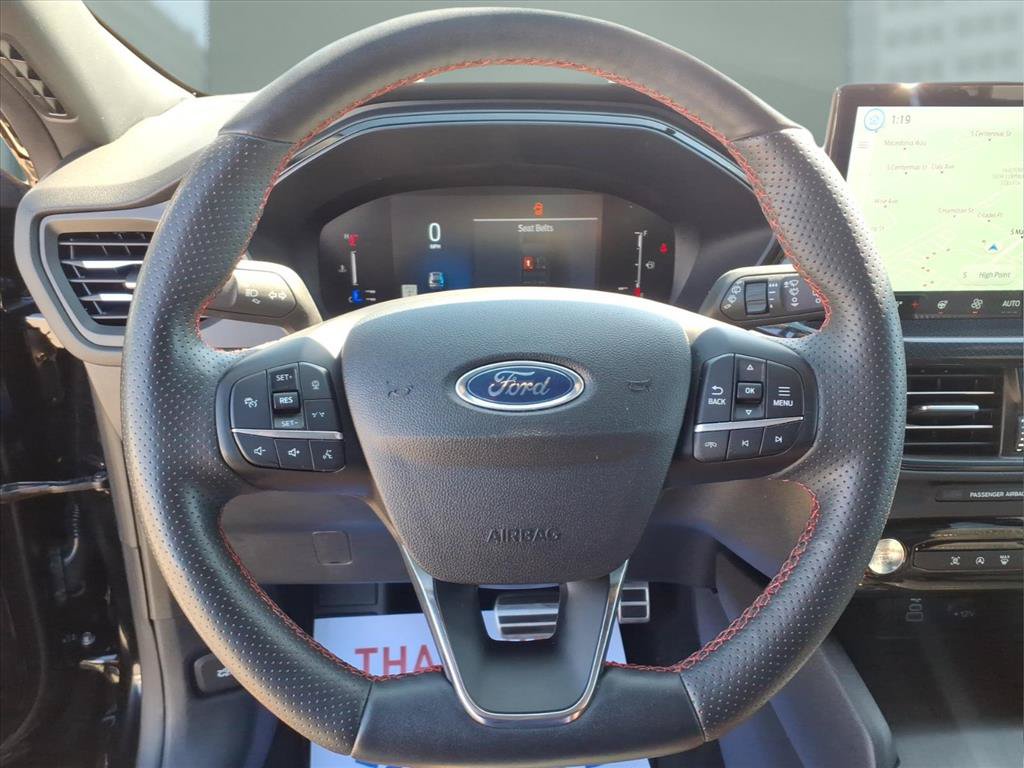 Used 2024 Ford Escape ST-Line w/ Tech Pack #1 AWD/4WD image 11