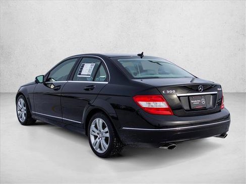 Used 2011 Mercedes-Benz C 300 4MATIC Sedan image 7