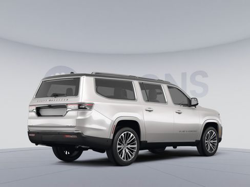 Used 2022 Jeep Grand Wagoneer Series I AWD/4WD image 4