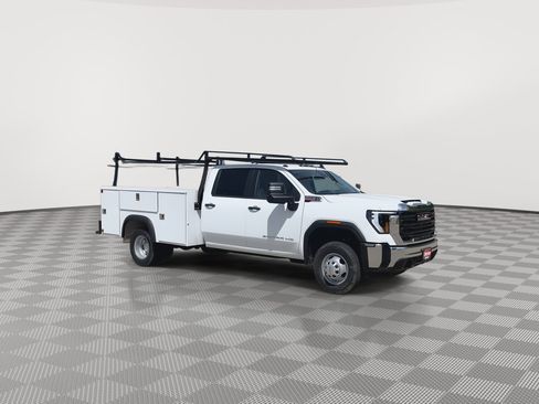 New 2026 GMC Sierra 3500 Pro w/ Convenience Package AWD/4WD image 31