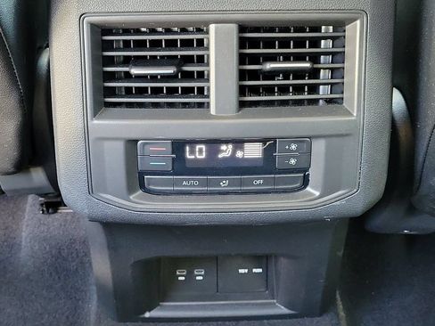 Used 2023 Volkswagen Atlas SE FWD image 12