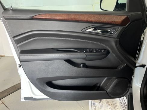 Used 2016 Cadillac SRX Luxury FWD image 27