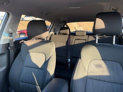 Used 2021 Kia Sportage LX image 45