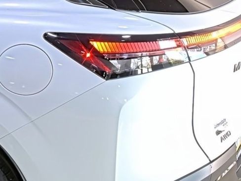 New 2025 Nissan Murano SV AWD/4WD image 10