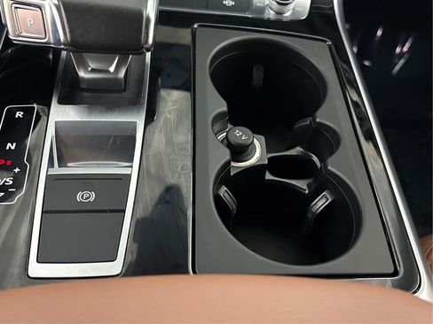 Used 2020 Audi Q8 Premium w/ Convenience Package image 20