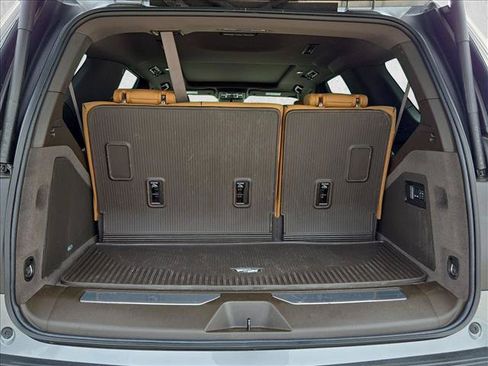 Used 2025 Cadillac Escalade Premium Luxury w/ LPO, Floor Liner Package AWD/4WD image 6