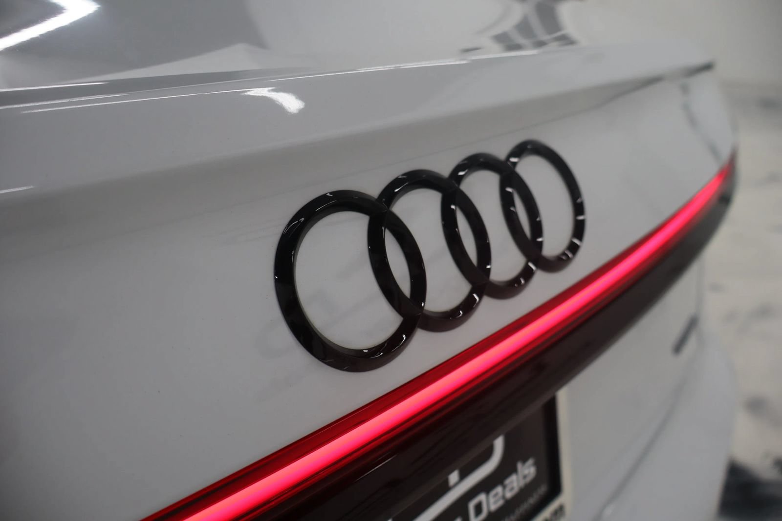 Used 2021 Audi A8 L 3.0T w/ Executive Plus Package AWD/4WD image 14