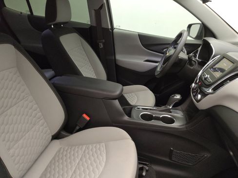 Used 2019 Chevrolet Equinox LS FWD image 21