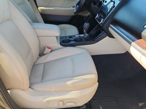 Used 2018 Subaru Outback 2.5i Limited AWD/4WD image 13