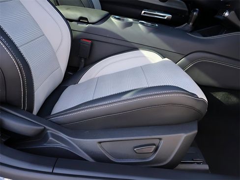 Used 2024 Ford Mustang GT Premium image 11