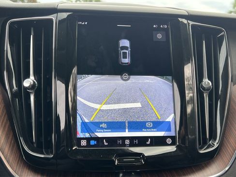 Used 2023 Volvo XC60 B5 Plus w/ Protection Package image 18