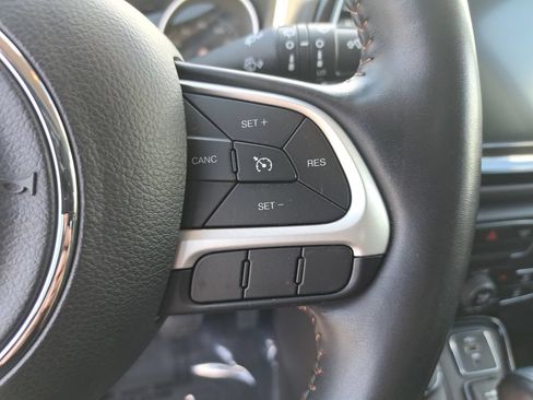 Used 2020 Jeep Compass Limited AWD/4WD image 18