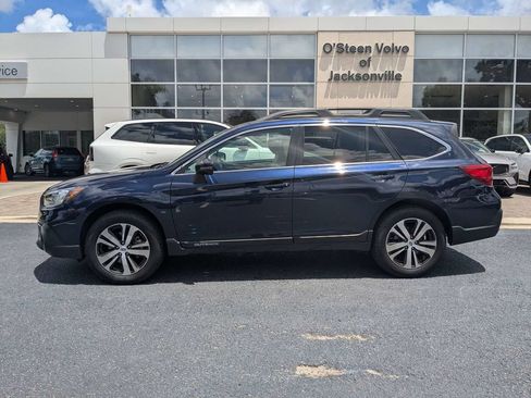 Used 2018 Subaru Outback 3.6R Limited AWD/4WD image 3