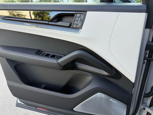 New 2026 Porsche Cayenne Turbo AWD/4WD image 29