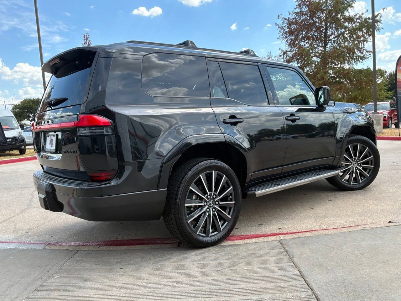 Used 2024 Lexus GX 550 w/ Accessory Package (2T) AWD/4WD image 6