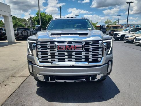 Certified 2025 GMC Sierra 2500 Denali w/ Denali Reserve Package AWD/4WD image 3