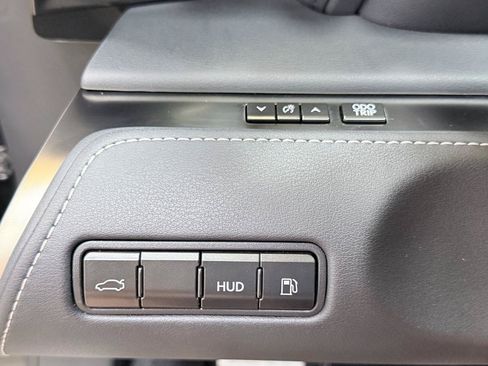 Used 2020 Lexus LC 500 Coupe w/ Performance Package RWD image 36