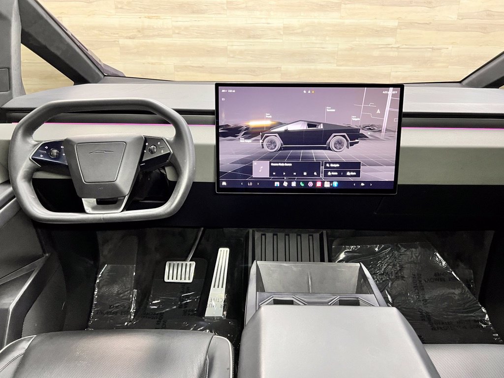Used 2025 Tesla Cybertruck AWD Crew Cab image 2