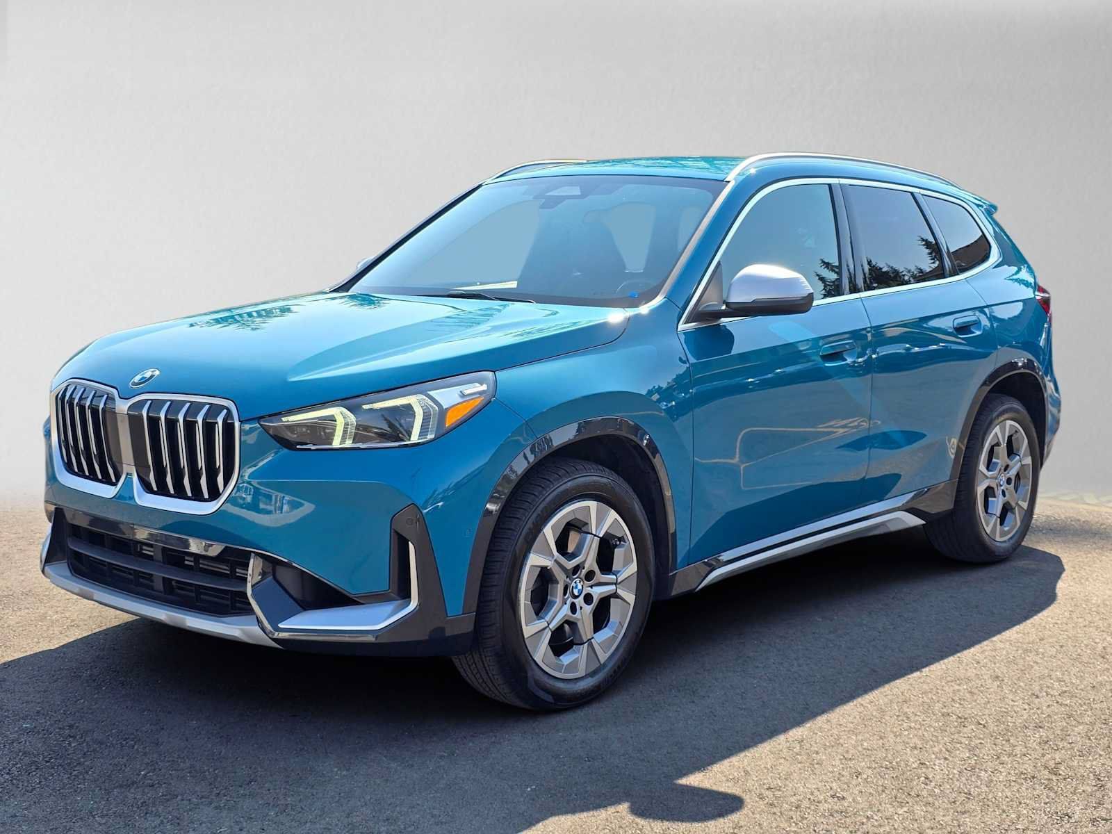 Used 2024 BMW X1 xDrive28i w/ Convenience Package AWD/4WD image 7
