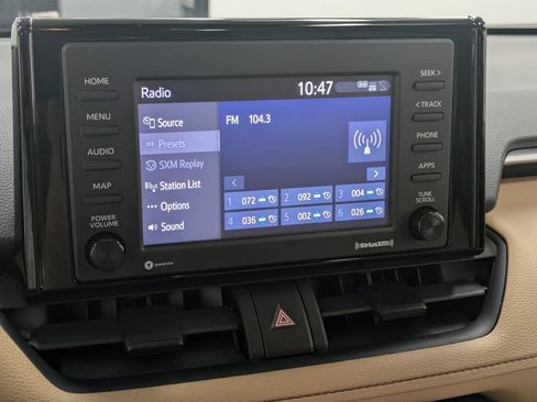 Used 2020 Toyota RAV4 XLE w/ Convenience Package AWD/4WD image 13