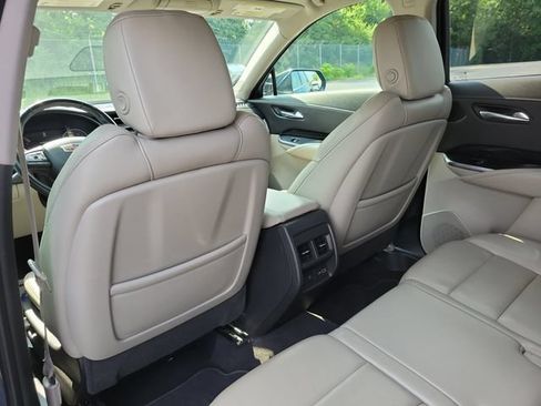Used 2019 Cadillac XT4 Premium Luxury w/ Enhanced Visibility Package FWD image 28