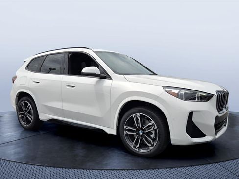 New 2026 BMW X1 xDrive28i w/ Technology Package AWD/4WD image 1