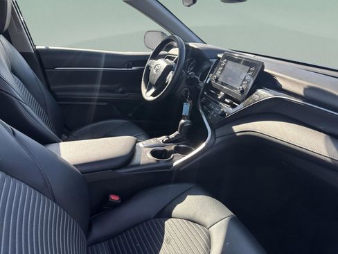 Used 2023 Toyota Camry SE image 31