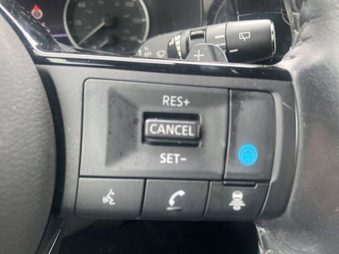 Used 2023 Nissan Pathfinder SL image 17