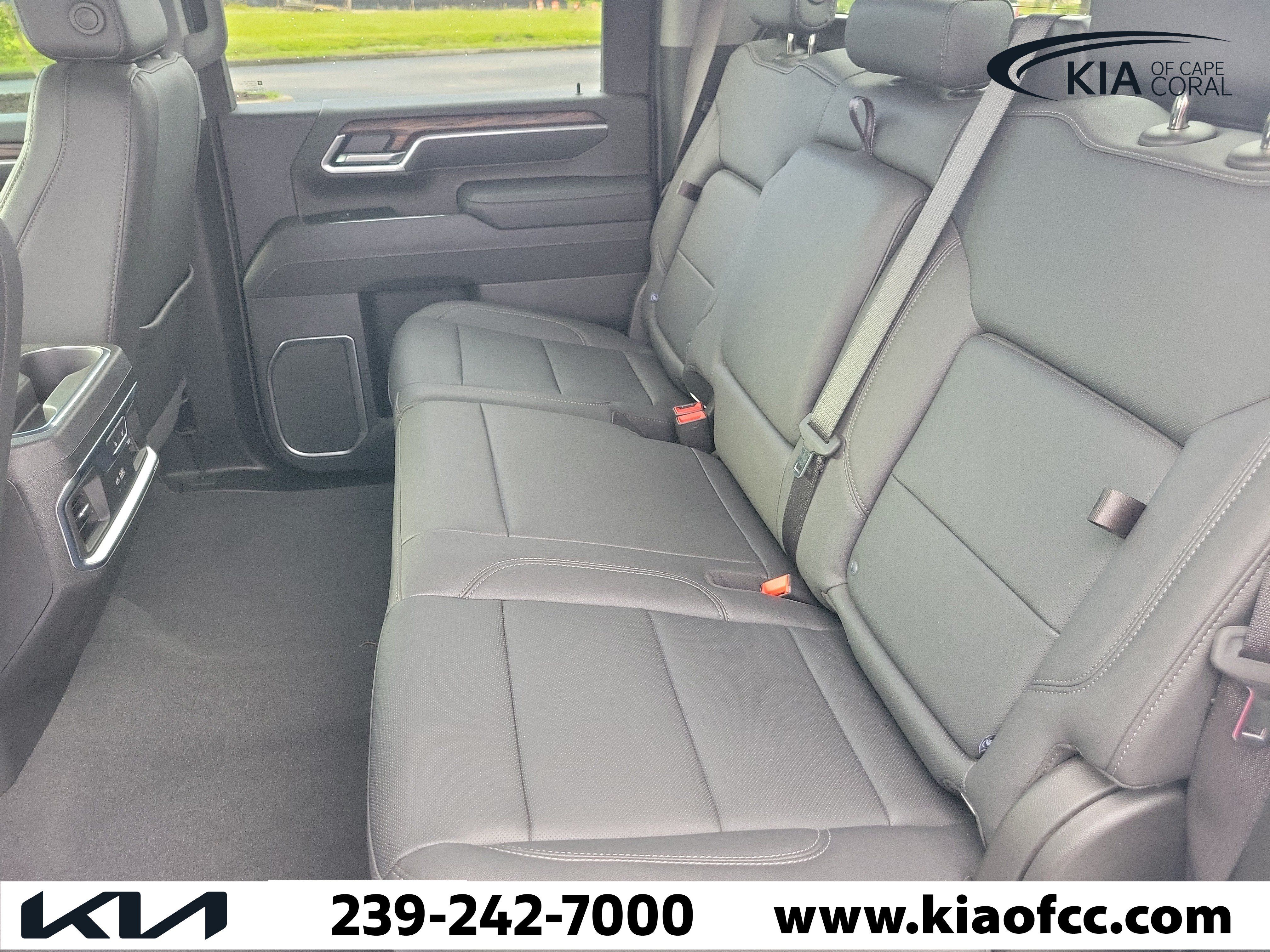 Used 2026 GMC Sierra 3500 SLT w/ SLT Convenience Package AWD/4WD image 12