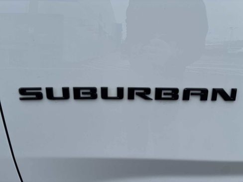 Used 2023 Chevrolet Suburban RST image 33