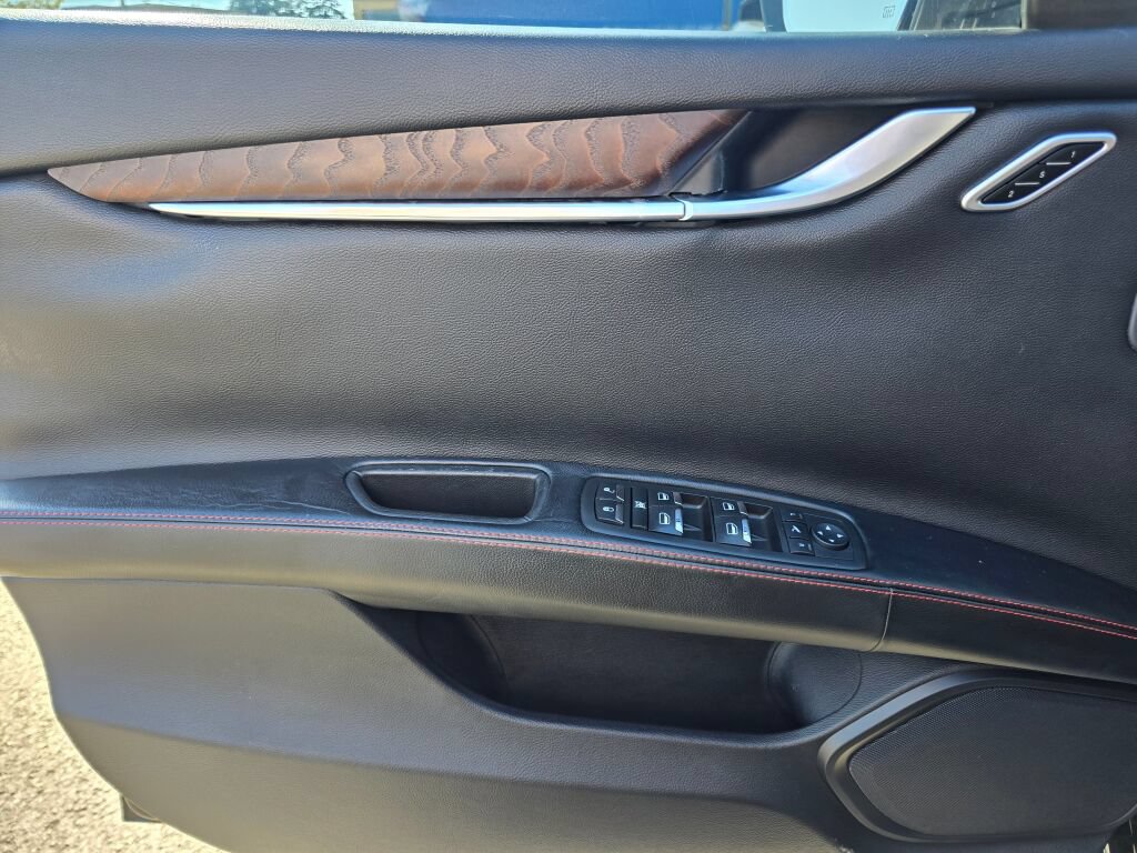 Used 2018 Maserati Ghibli S Q4 AWD/4WD image 19