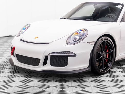 Certified 2015 Porsche 911 GT3 w/ Sound Package Plus RWD image 39