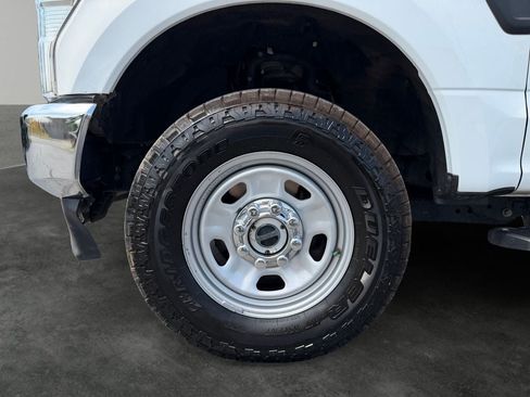 Used 2022 Ford F350 XL w/ Power Equipment Group AWD/4WD image 4