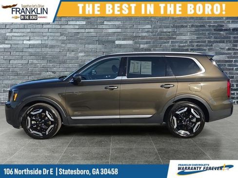 Used 2025 Kia Telluride S AWD/4WD image 2