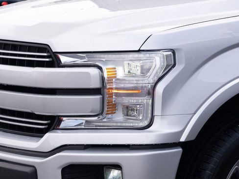 Used 2018 Ford F150 Lariat w/ Equipment Group 502A Luxury AWD/4WD image 21